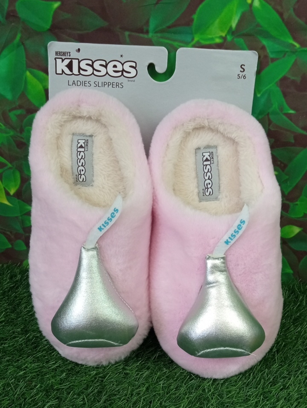 🥨  Hershey's Kisses Pink Slippers